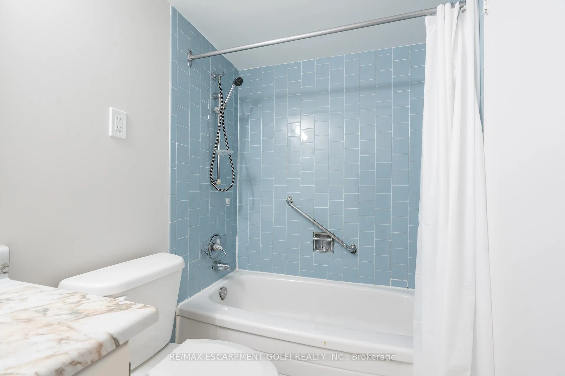 Photo 25 of Unit 804, 1966 Main Street, Hamilton, Ainslie Wood — HOMEH