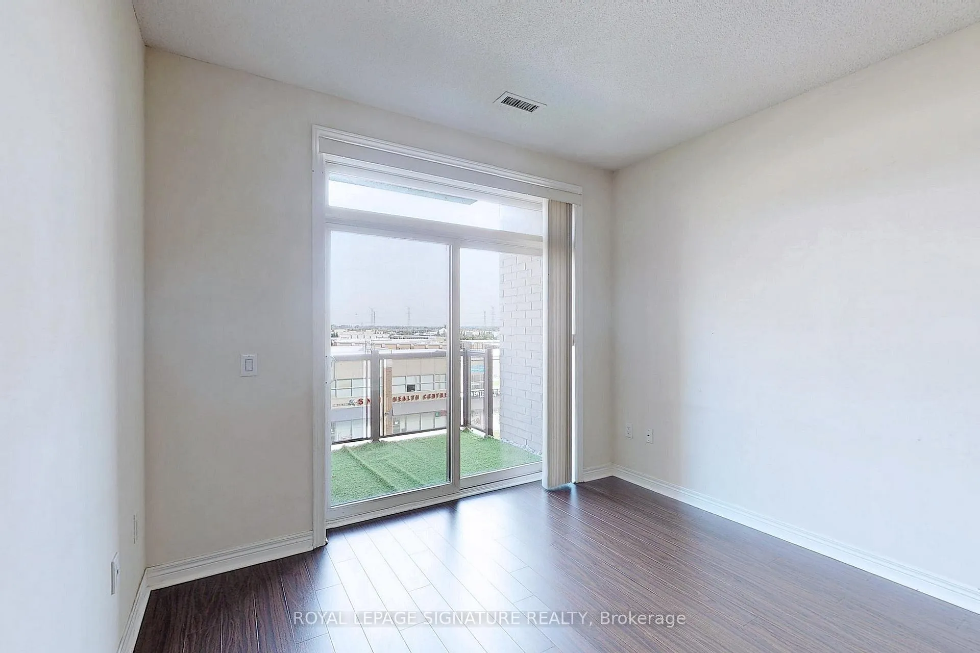 Photo 4 of Unit 433, 7325 Markham Road, Markham, Cedarwood — HOMEH