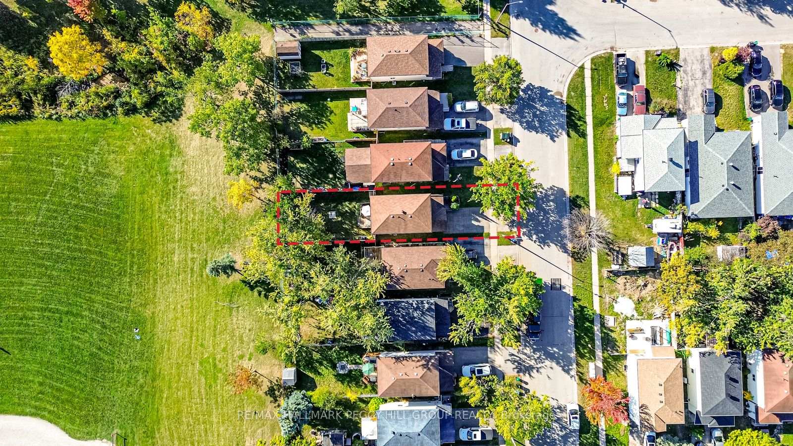 Photo 2 of 56 Maitland Drive, Barrie, Grove East — HOMEH