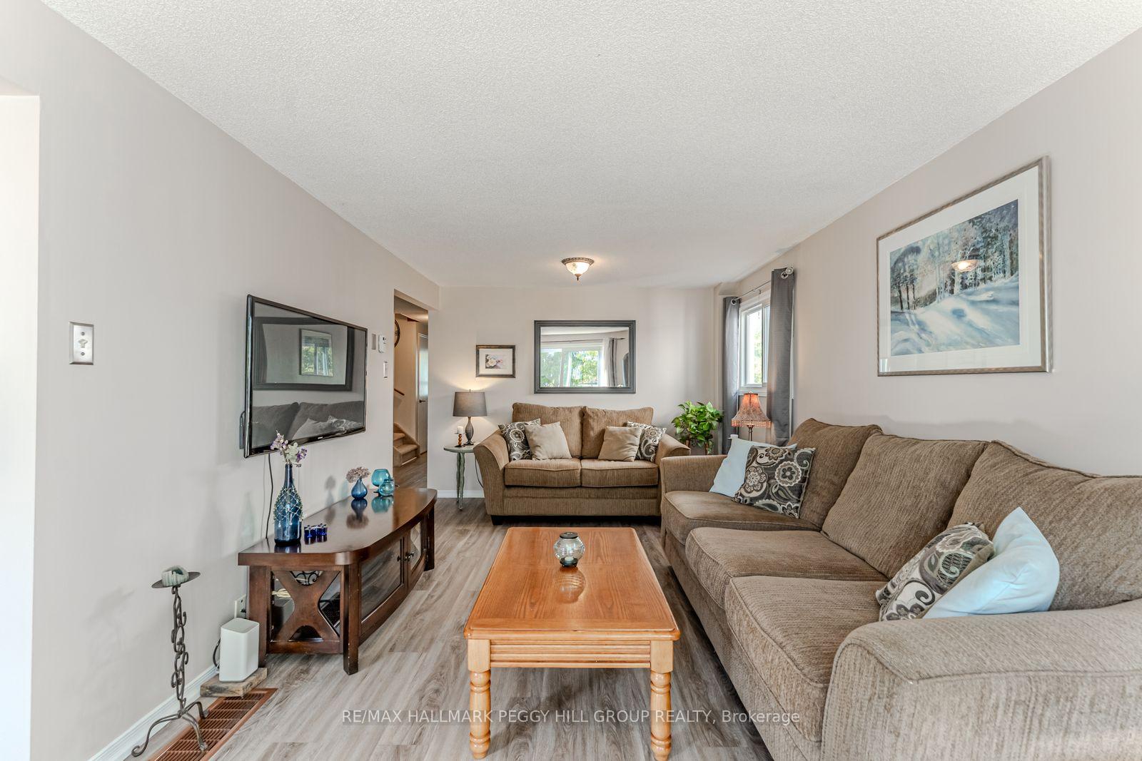 Photo 3 of 56 Maitland Drive, Barrie, Grove East — HOMEH