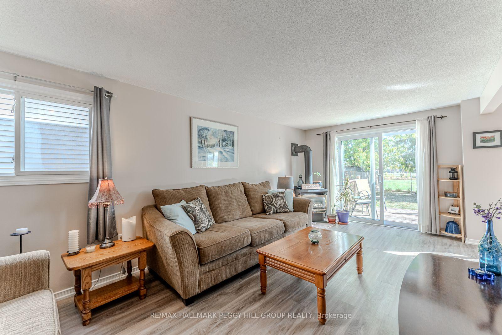 Photo 4 of 56 Maitland Drive, Barrie, Grove East — HOMEH