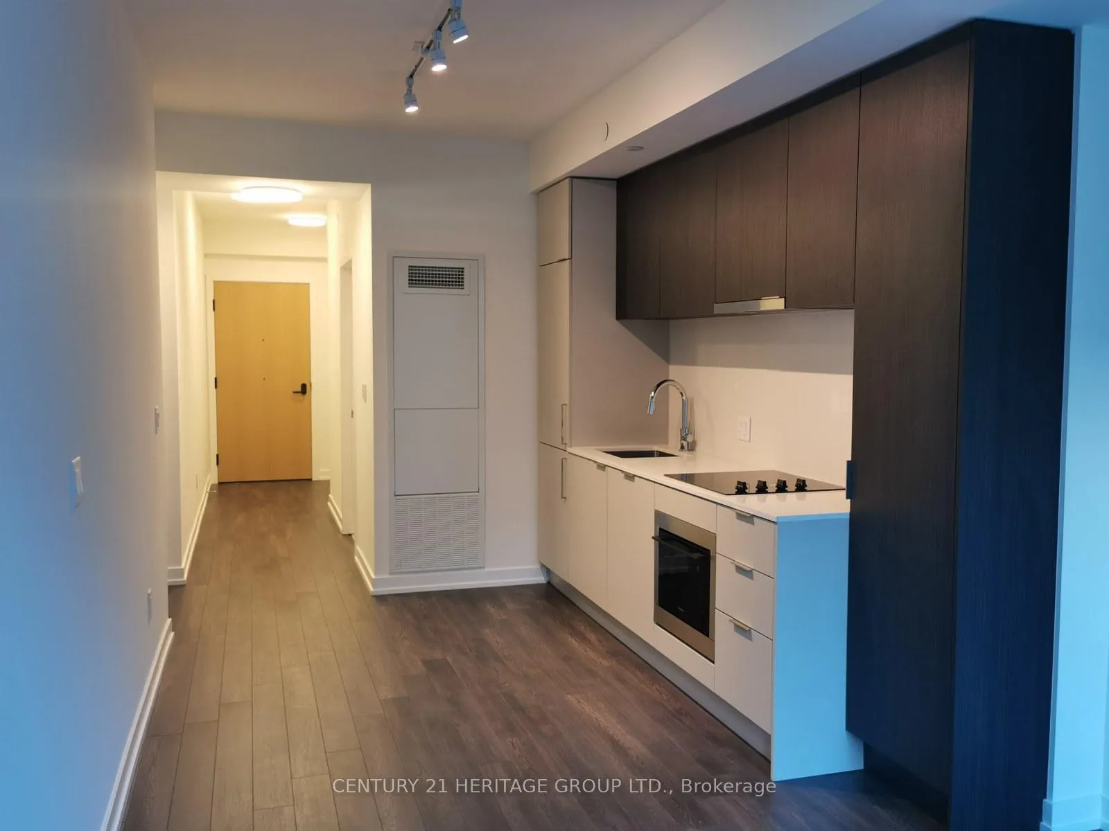Photo 3 of Unit 304, 89 Church Street, Toronto, Church-Yonge Corridor — HOMEH
