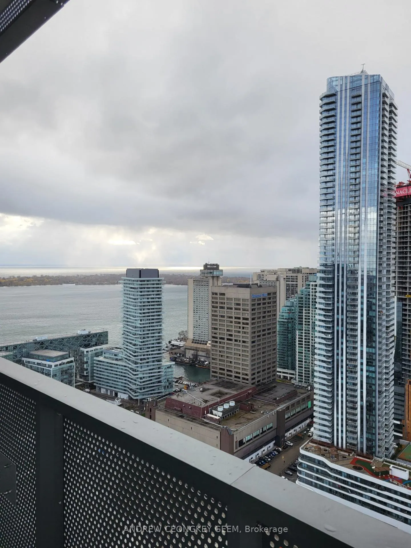 Photo 5 of Unit 4301, 55 Cooper Street, Toronto, Waterfront Communities — HOMEH
