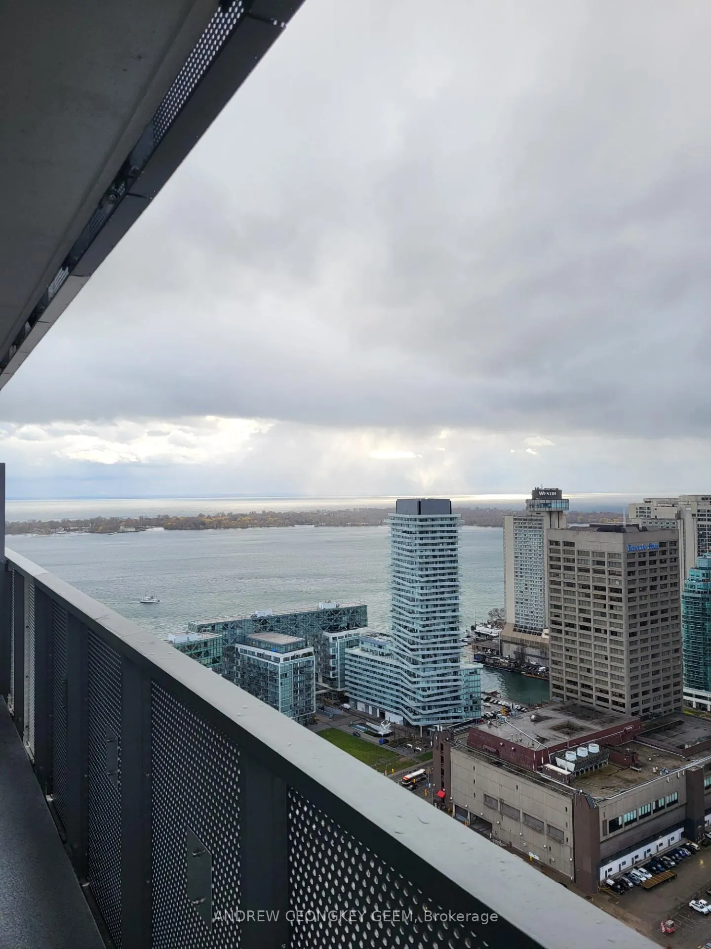 Photo 6 of Unit 4301, 55 Cooper Street, Toronto, Waterfront Communities — HOMEH