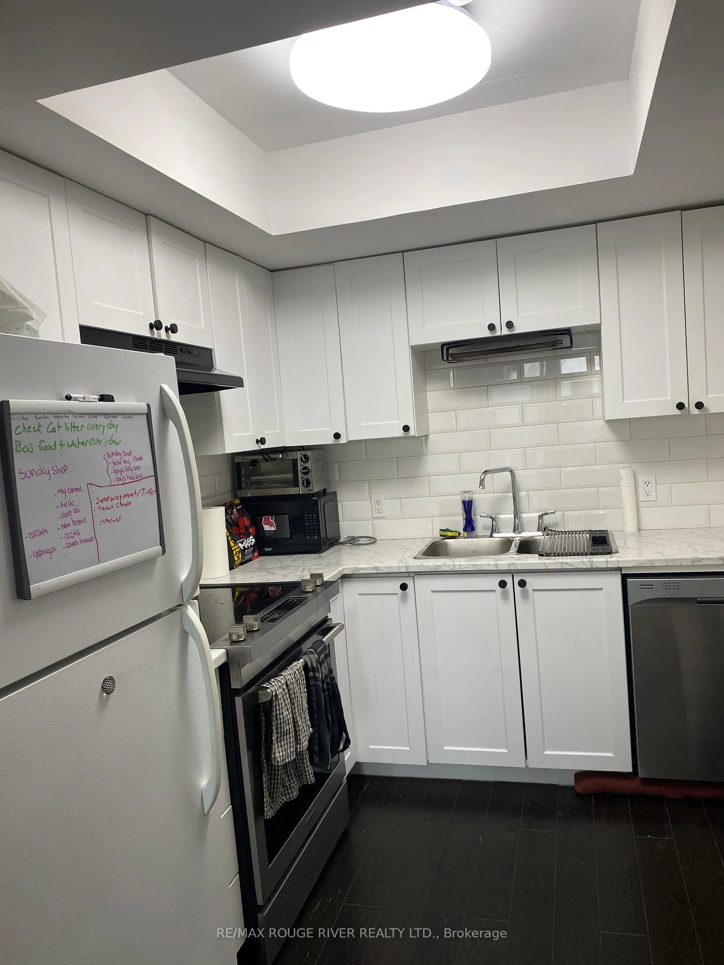 Photo 3 of Unit 503, 144 Queen Street, Clarington, Bowmanville — HOMEH