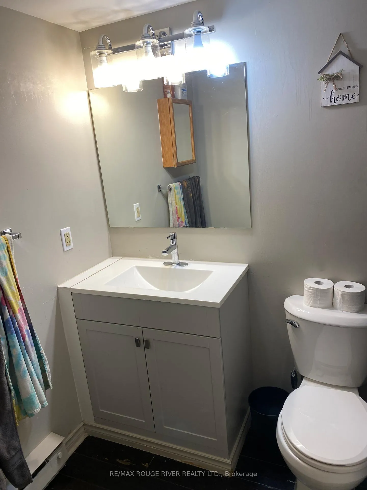 Photo 4 of Unit 503, 144 Queen Street, Clarington, Bowmanville — HOMEH