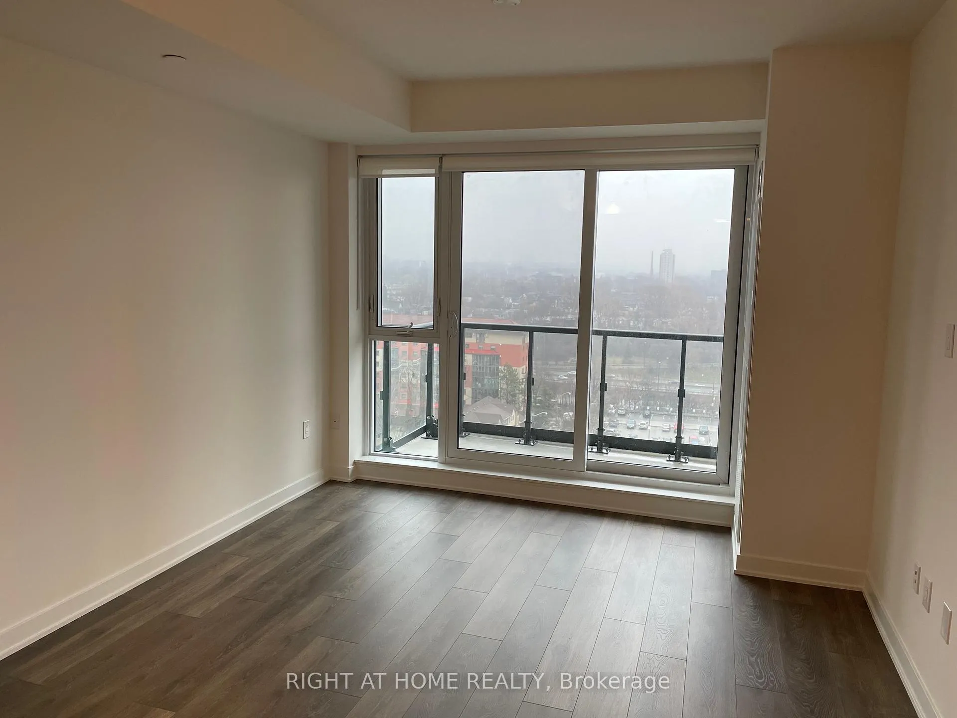 Photo 2 of Unit 1111, 130 River Street, Toronto, Regent Park — HOMEH