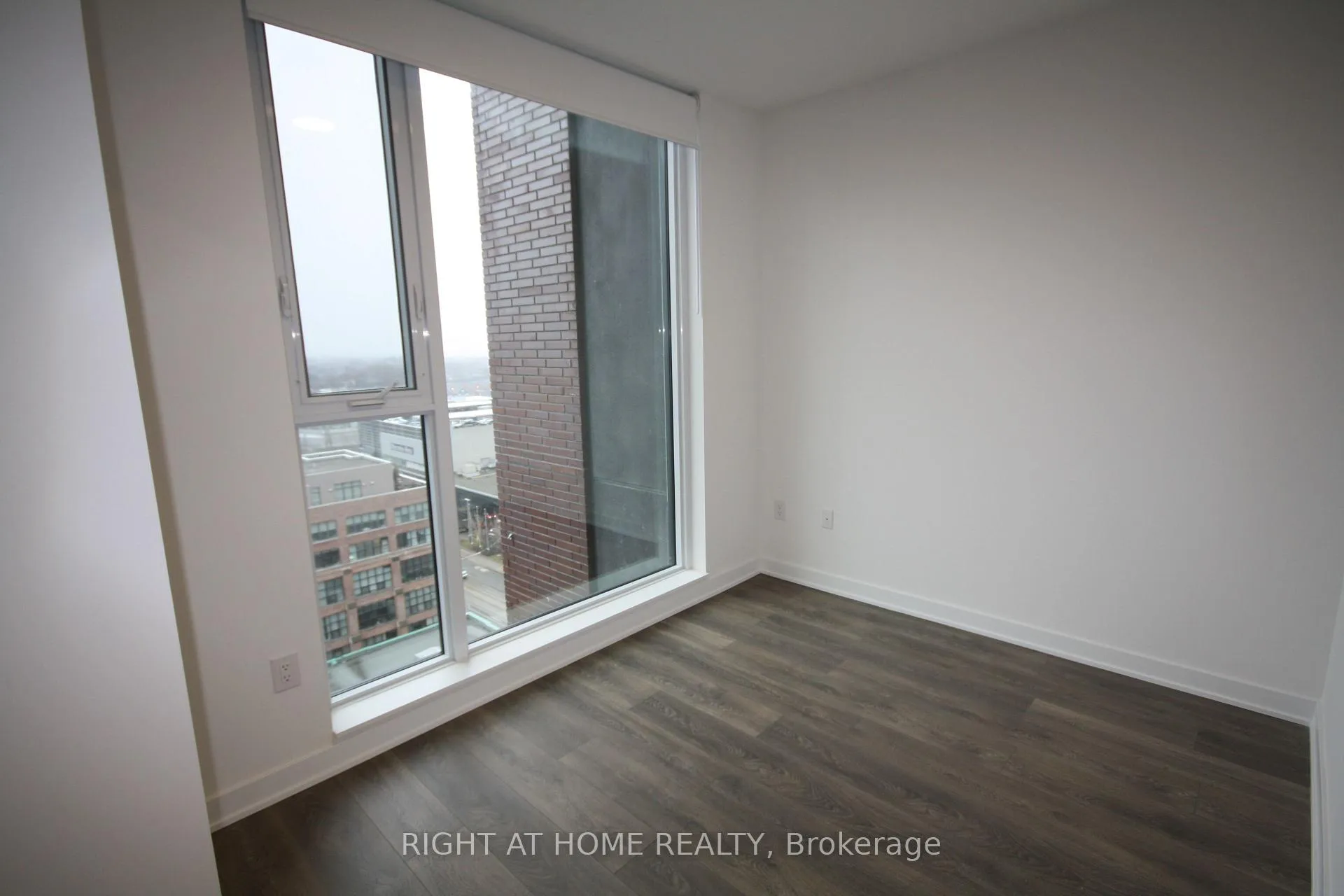 Photo 6 of Unit 1111, 130 River Street, Toronto, Regent Park — HOMEH