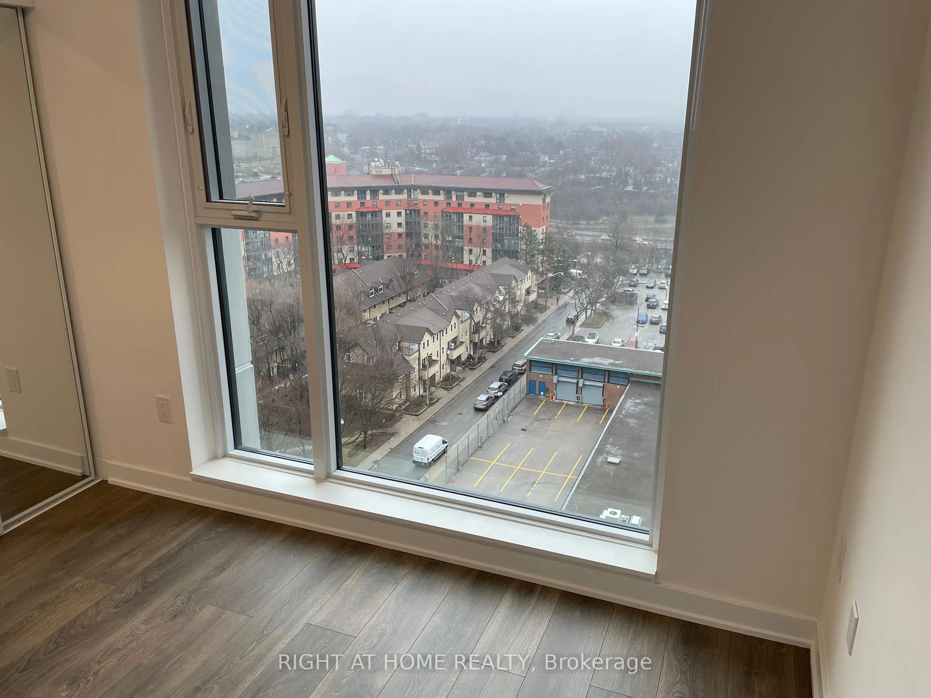 Photo 8 of Unit 1111, 130 River Street, Toronto, Regent Park — HOMEH