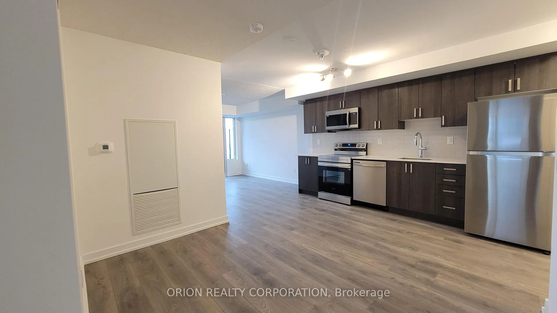 Photo 3 of Unit 1204, 1435 Celebration Drive, Pickering, Bay Ridges — HOMEH