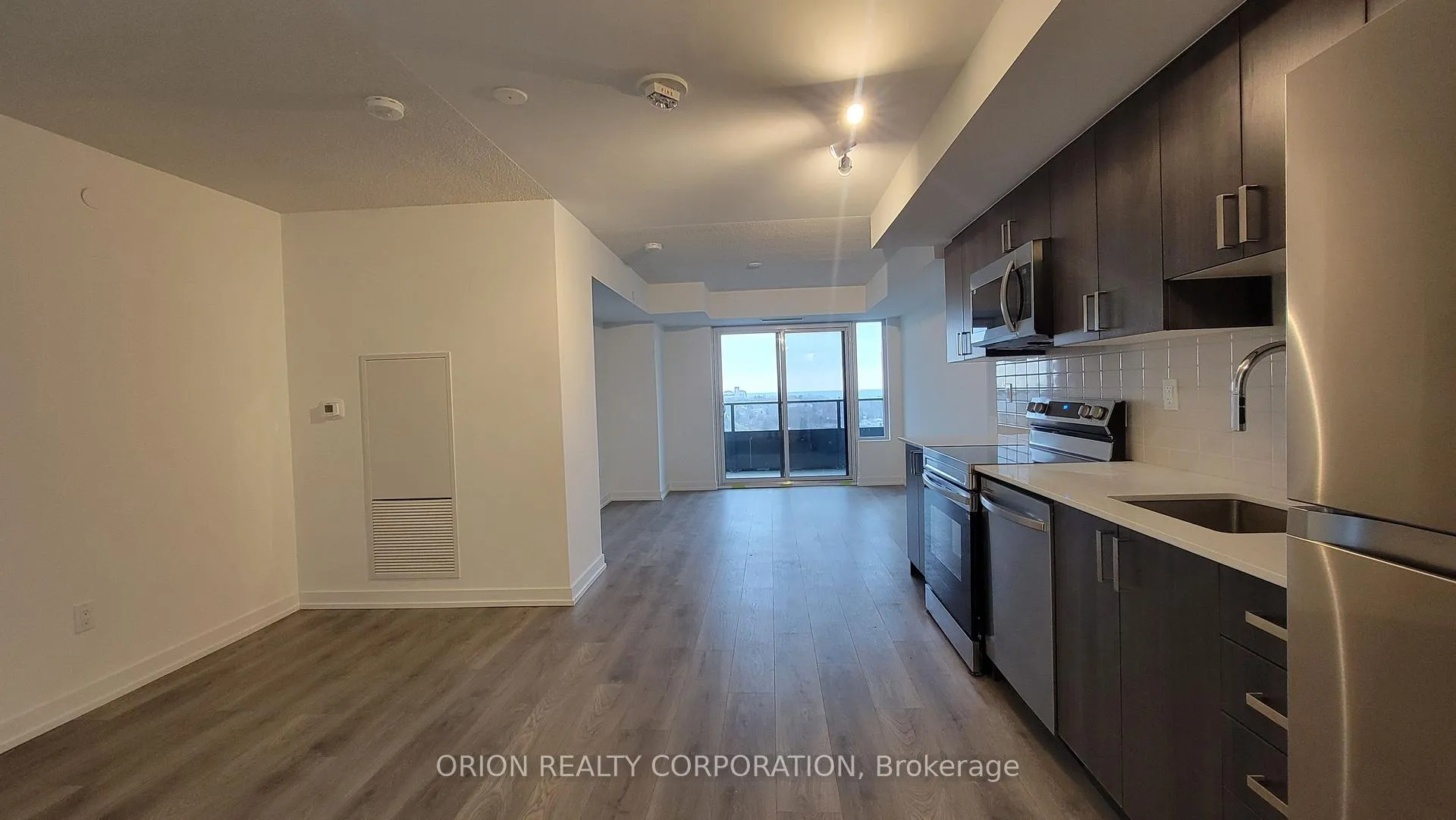 Photo 4 of Unit 1204, 1435 Celebration Drive, Pickering, Bay Ridges — HOMEH