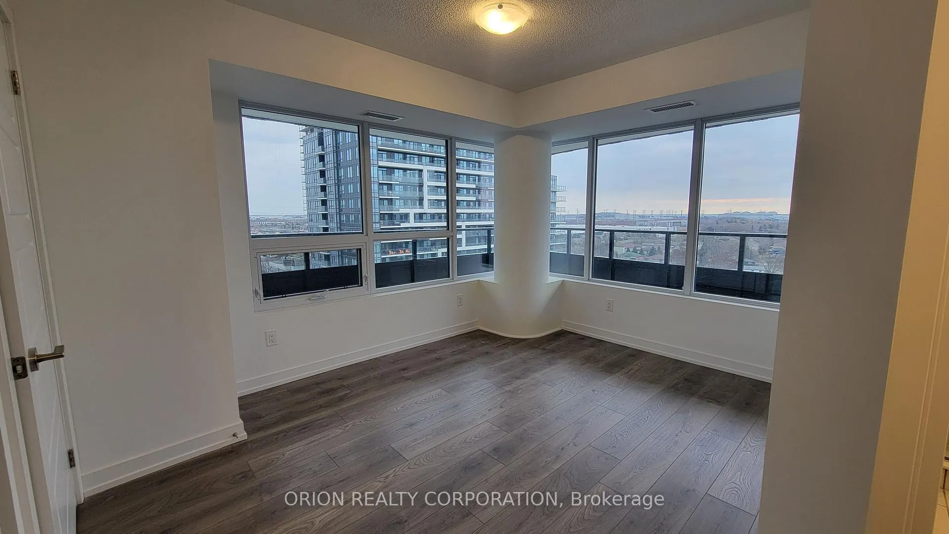 Photo 8 of Unit 1204, 1435 Celebration Drive, Pickering, Bay Ridges — HOMEH