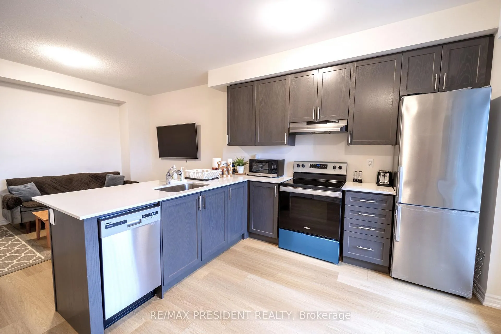 Front of Unit 17, 480 Beresford Path
