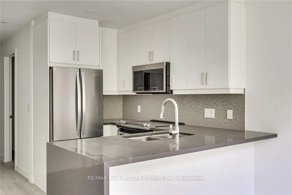 Photo 11 of Unit 302, 479 Charlton Avenue E, Hamilton, Stinson — HOMEH
