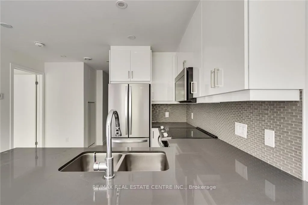 Photo 13 of Unit 302, 479 Charlton Avenue E, Hamilton, Stinson — HOMEH