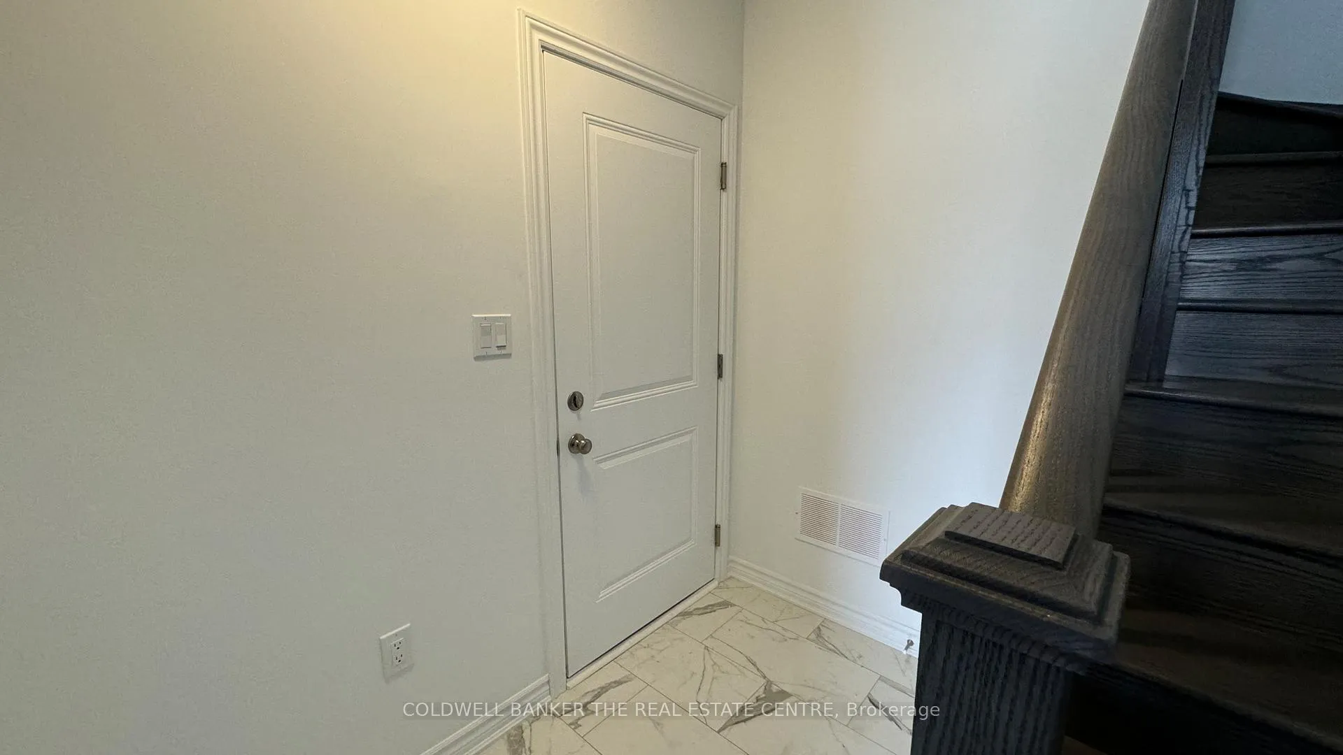 Photo 4 of Unit 22, 40 Springdale Avenue, Caledon, Rural Caledon — HOMEH