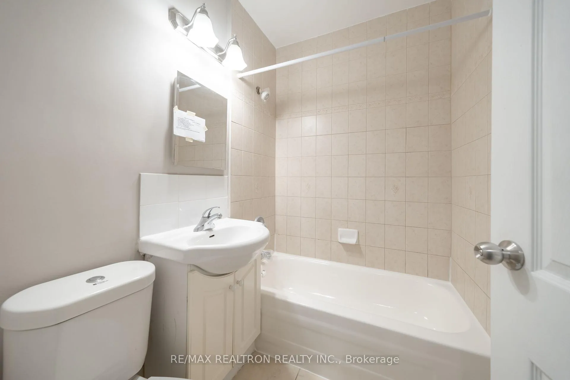 Photo 11 of Unit 227C, 468 Ottawa Street, Hamilton, Corktown — HOMEH