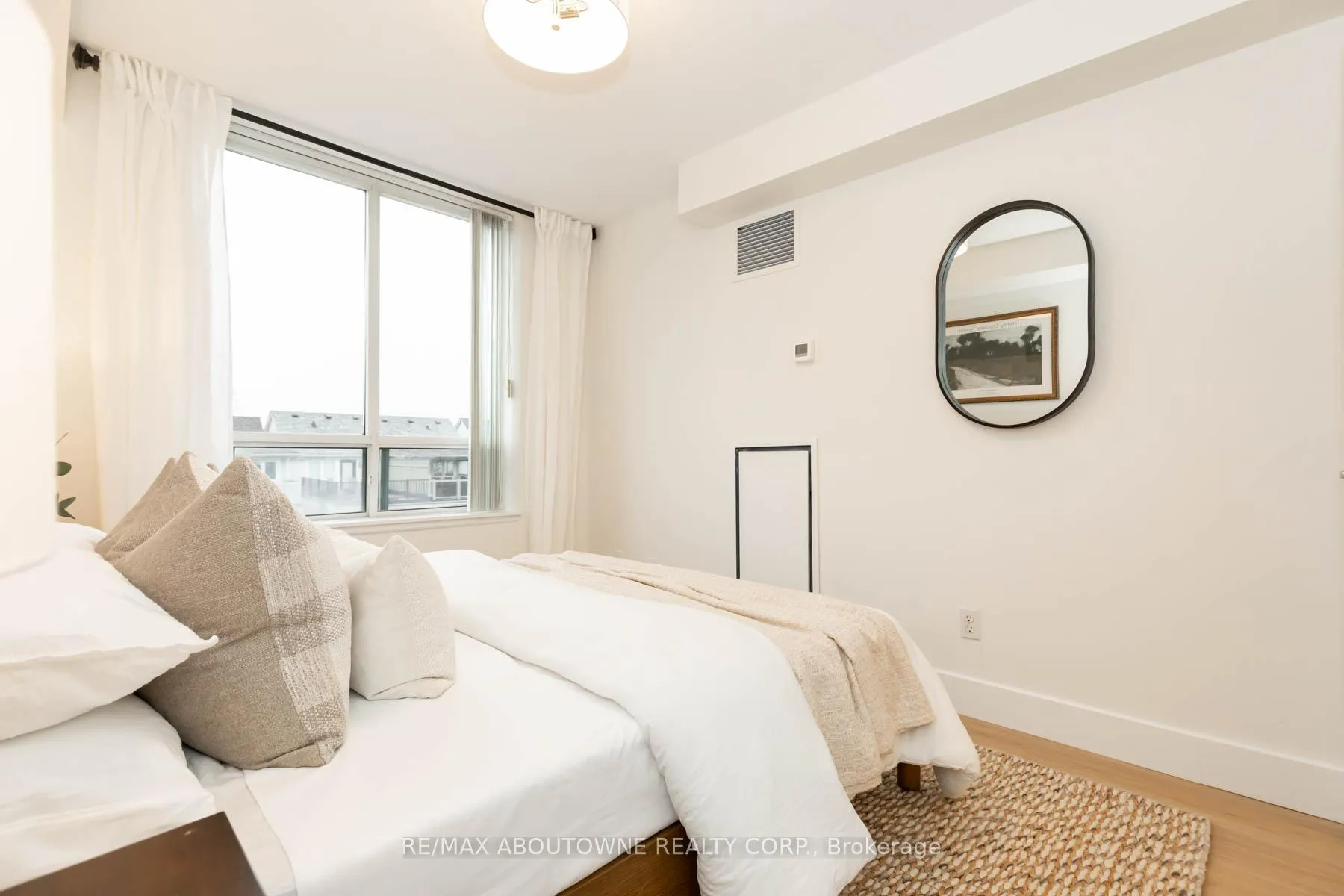 Photo 17 of Unit 404, 1733 Queen Street E, Toronto, The Beaches — HOMEH