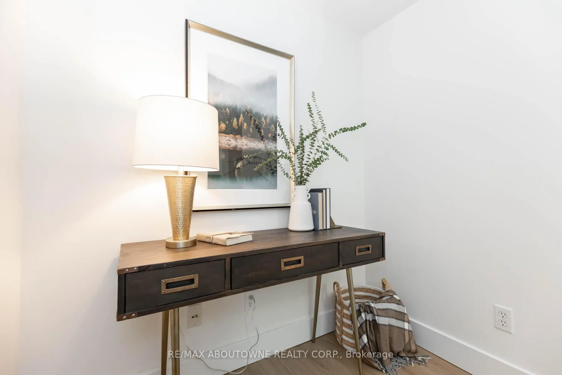 Photo 20 of Unit 404, 1733 Queen Street E, Toronto, The Beaches — HOMEH