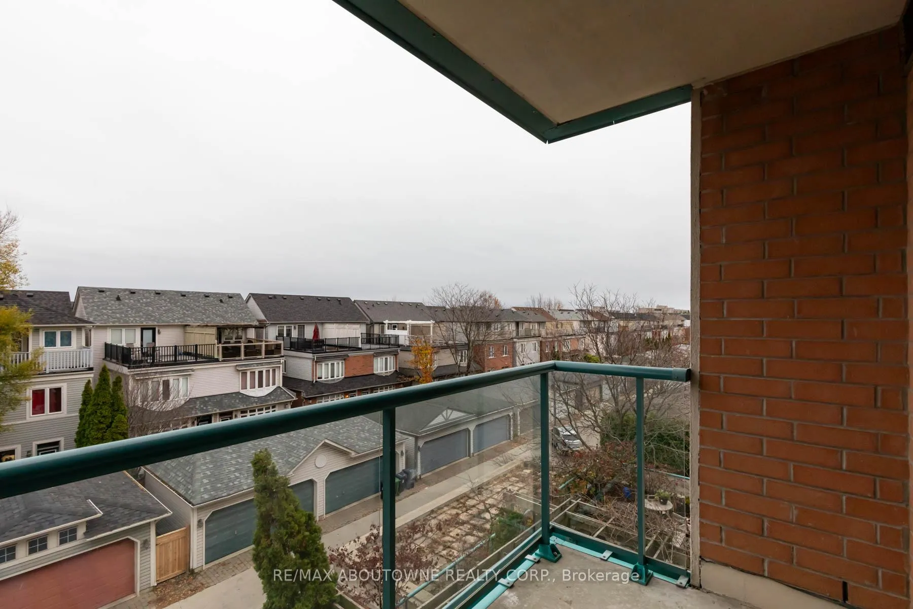 Photo 22 of Unit 404, 1733 Queen Street E, Toronto, The Beaches — HOMEH