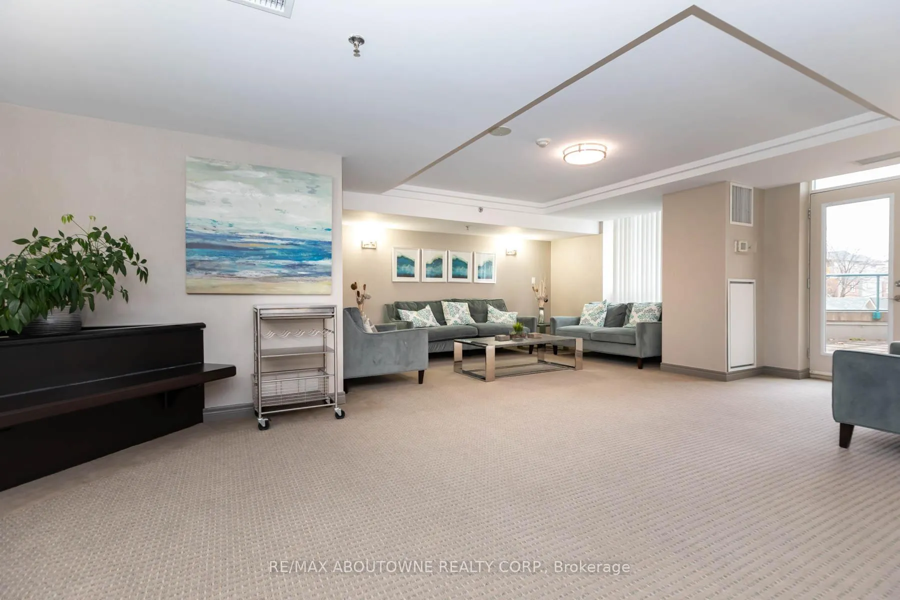 Photo 29 of Unit 404, 1733 Queen Street E, Toronto, The Beaches — HOMEH