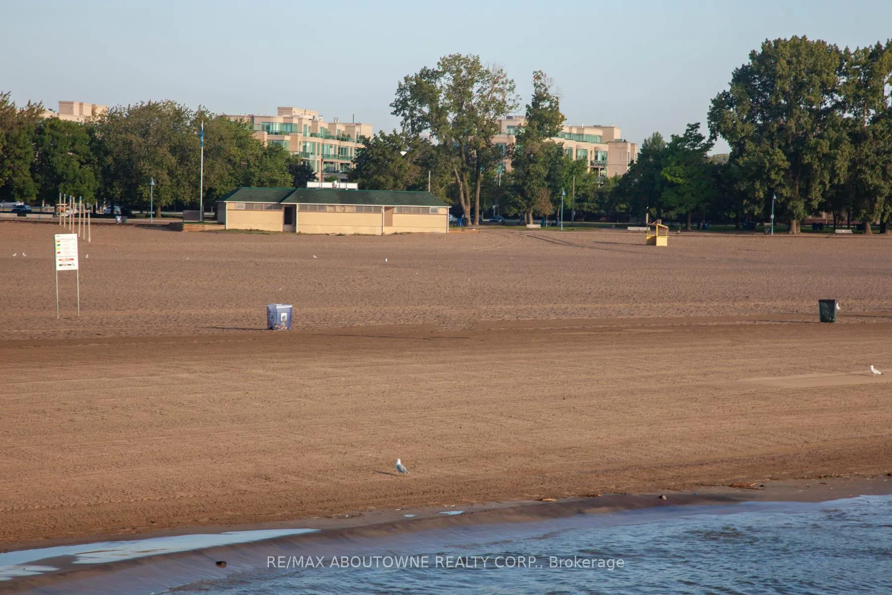 Photo 33 of Unit 404, 1733 Queen Street E, Toronto, The Beaches — HOMEH