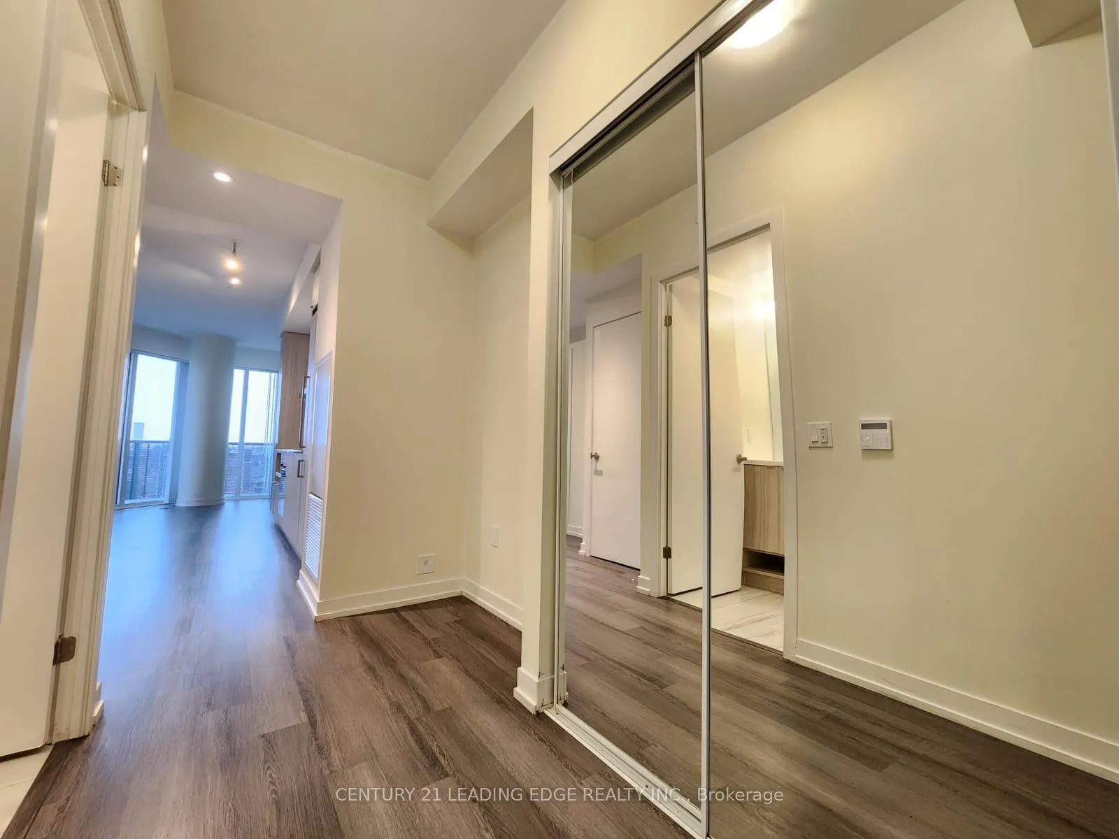 Photo 10 of Unit 6812, 138 Downes Street, Toronto, Waterfront Communities — HOMEH