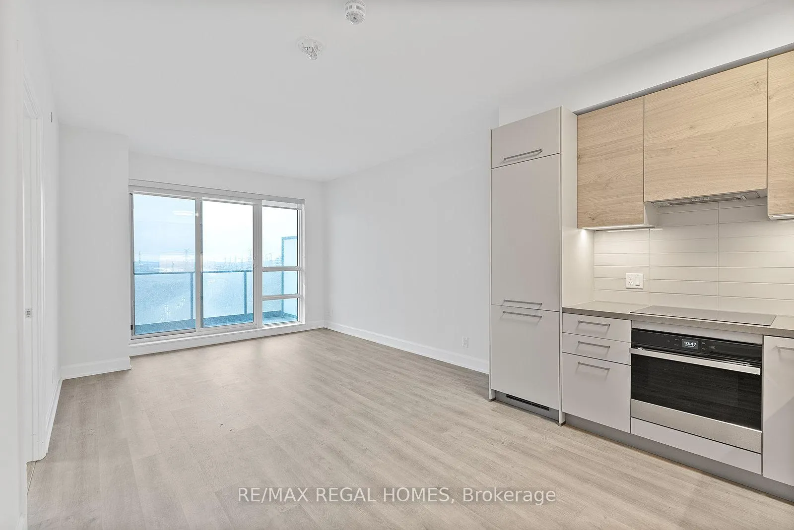 Photo 3 of Unit 1111, 12 Gandhi Lane, Markham, Commerce Valley — HOMEH