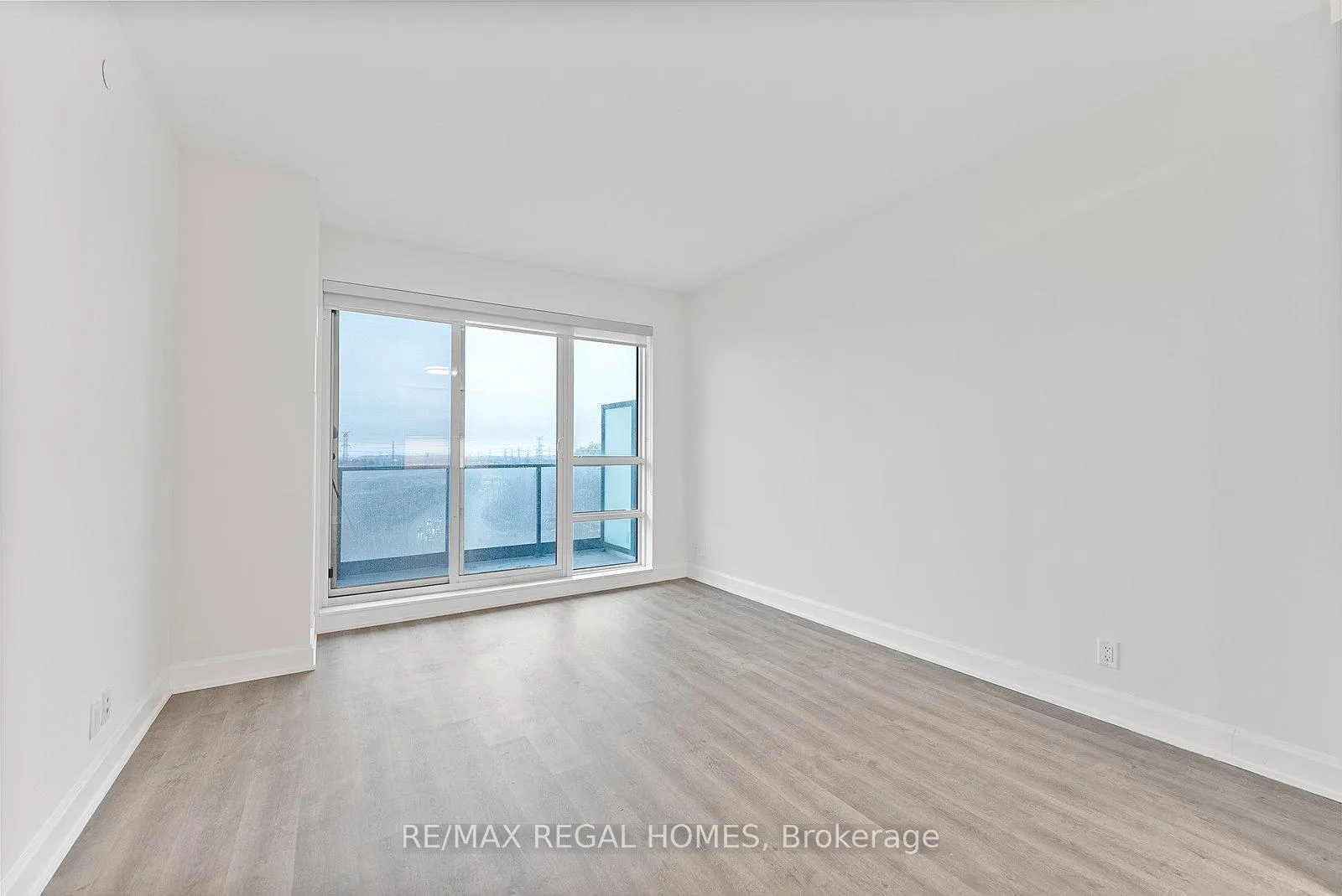 Photo 5 of Unit 1111, 12 Gandhi Lane, Markham, Commerce Valley — HOMEH