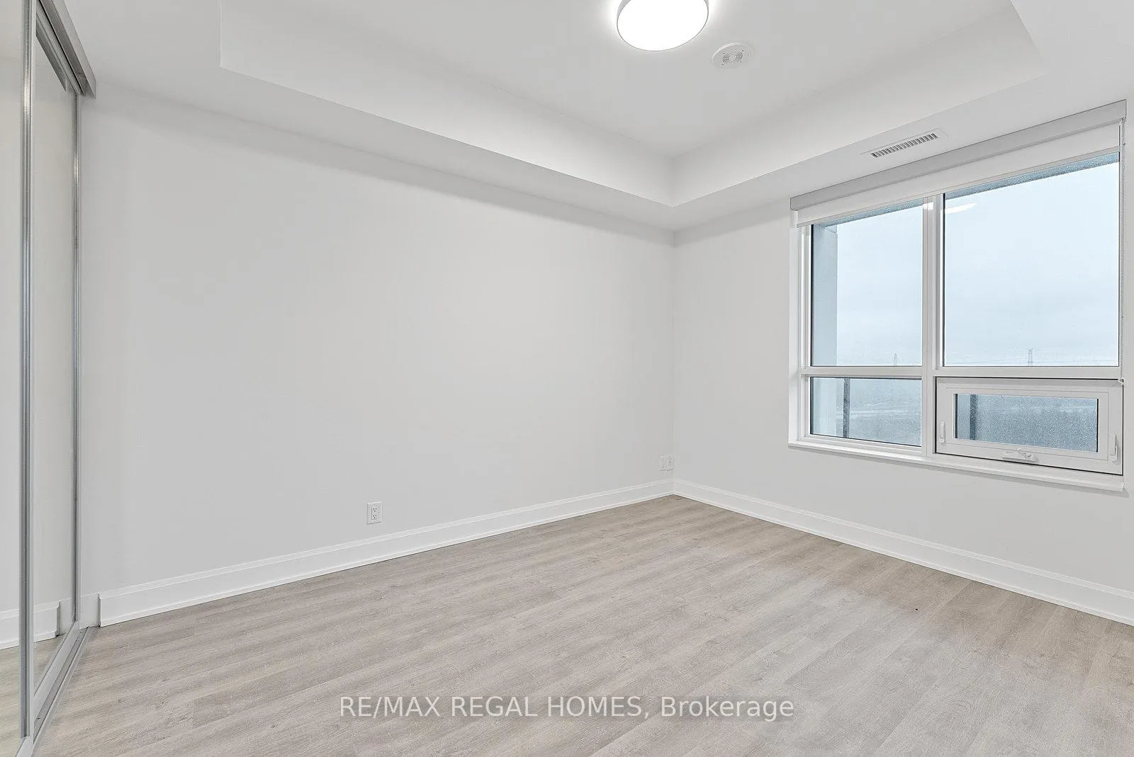 Photo 11 of Unit 1111, 12 Gandhi Lane, Markham, Commerce Valley — HOMEH