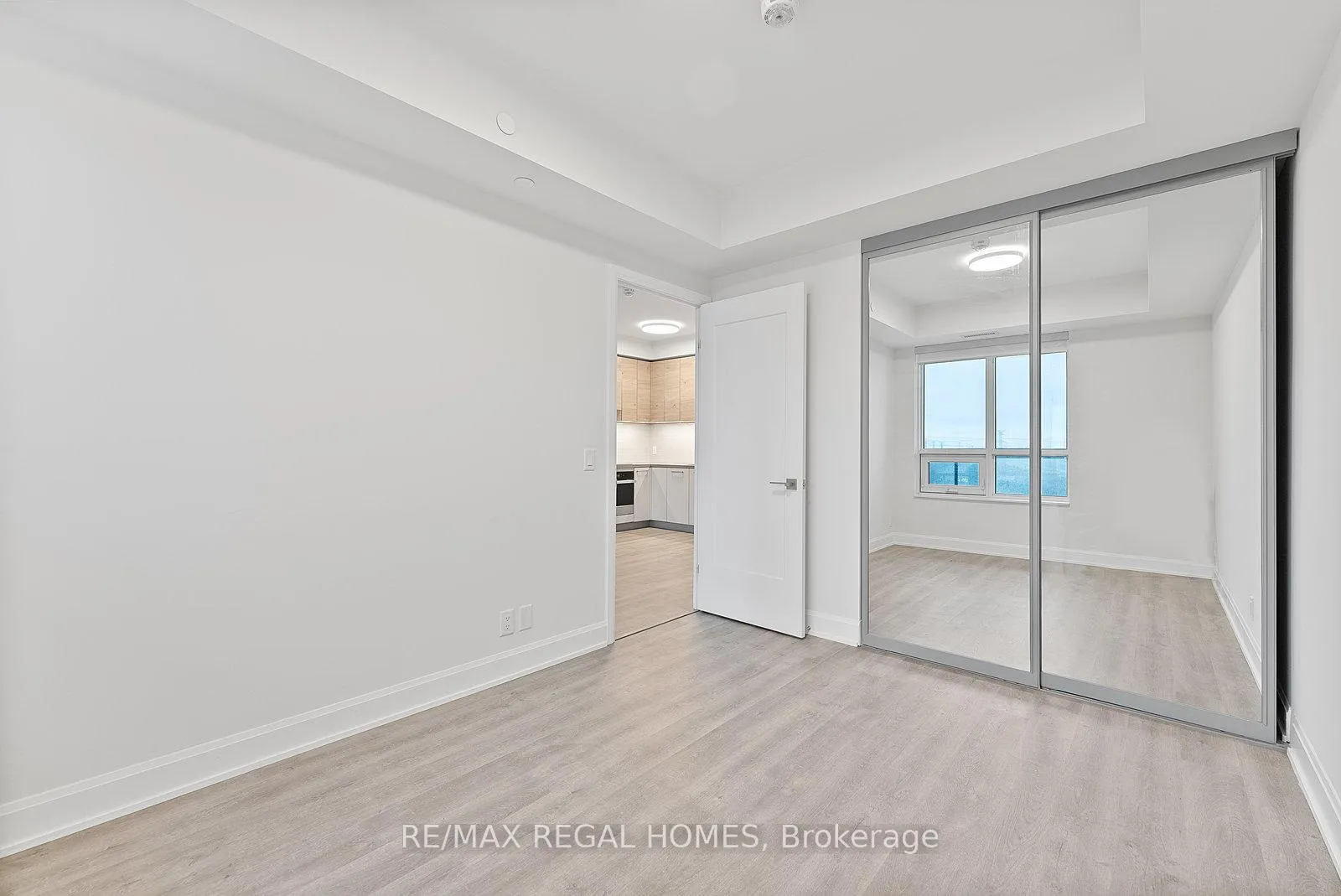 Photo 13 of Unit 1111, 12 Gandhi Lane, Markham, Commerce Valley — HOMEH
