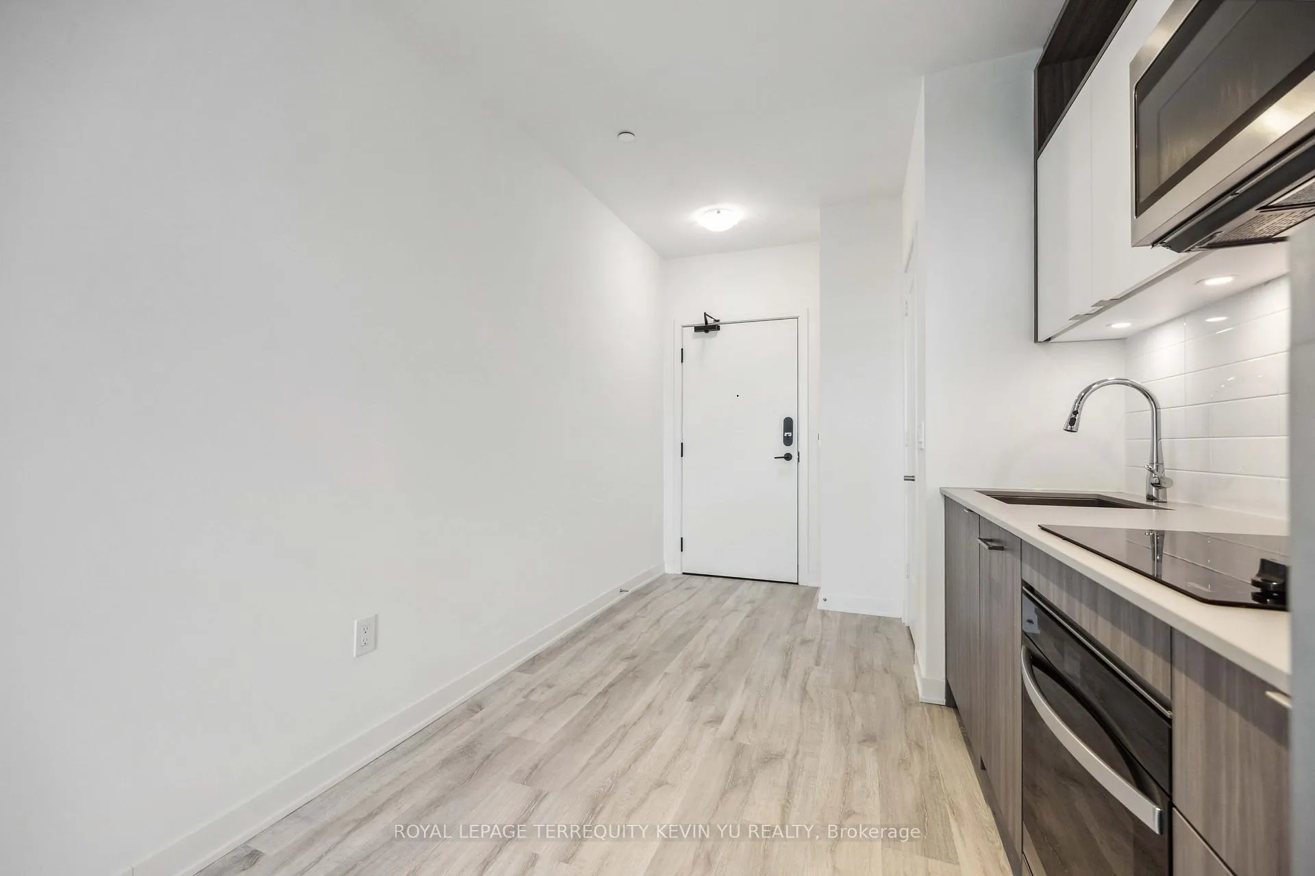 Photo 6 of Unit 1004, 70 Princess Street, Toronto, Waterfront Communities — HOMEH