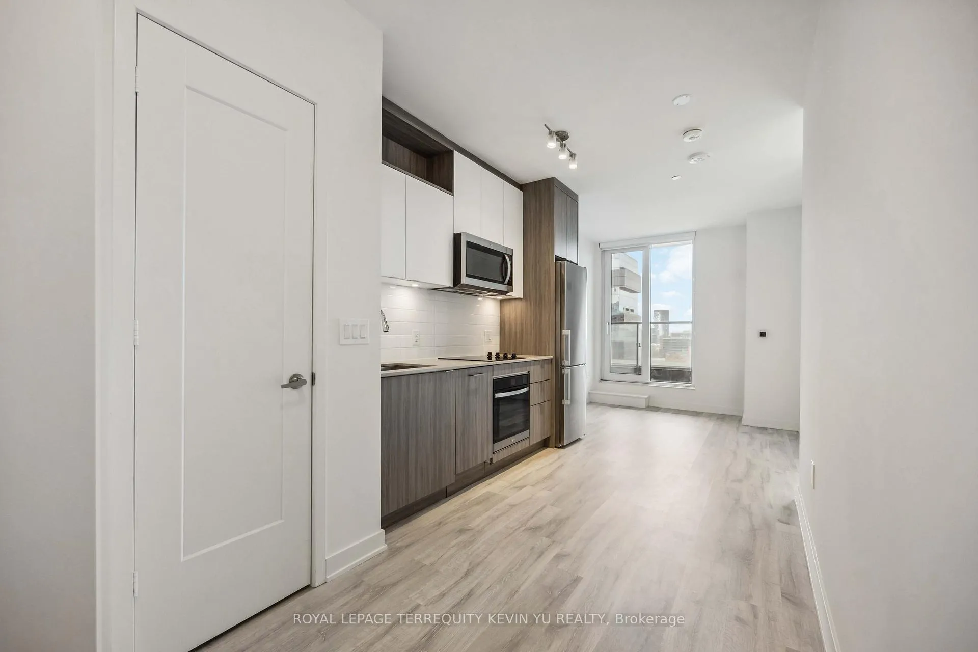 Photo 7 of Unit 1004, 70 Princess Street, Toronto, Waterfront Communities — HOMEH