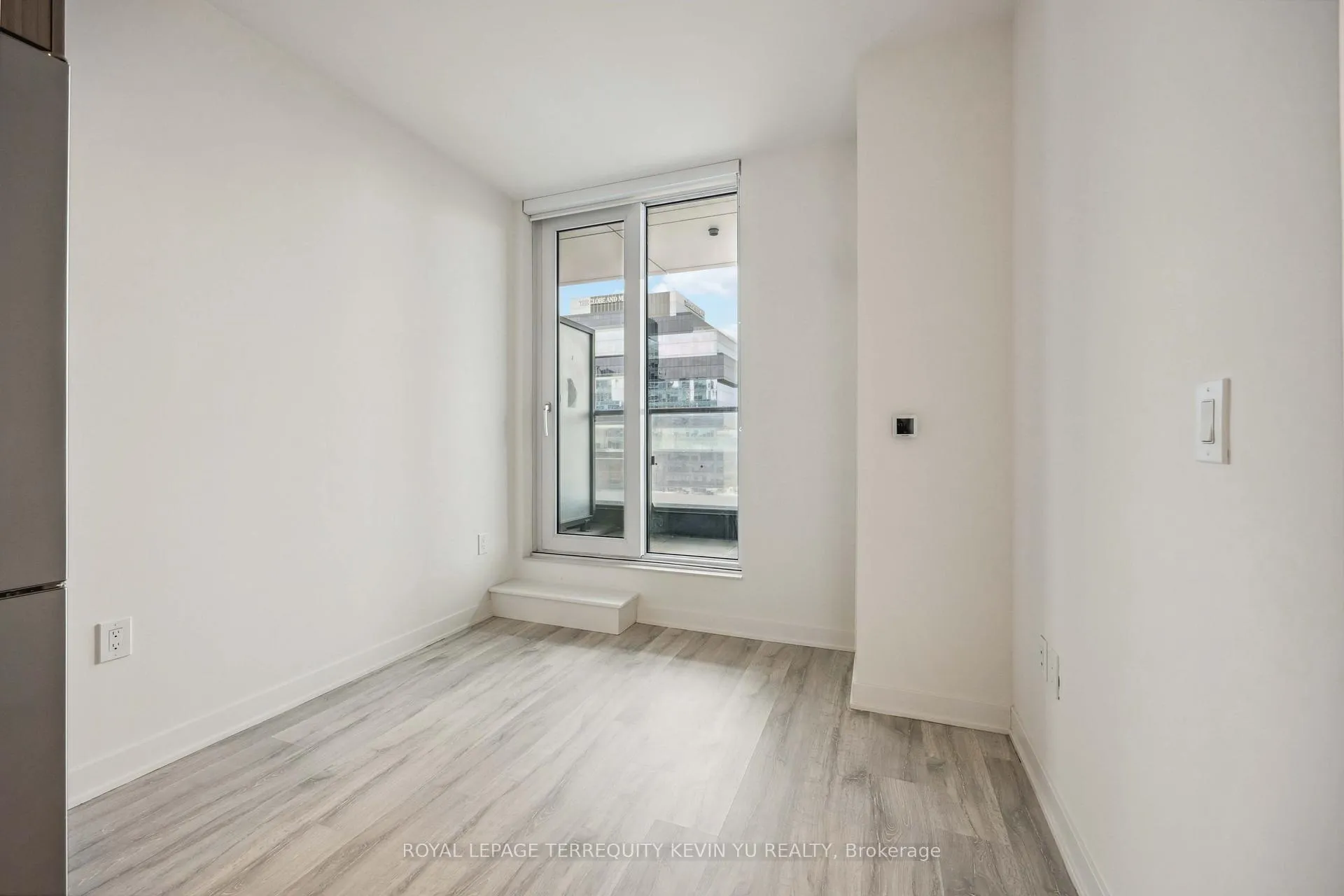 Photo 11 of Unit 1004, 70 Princess Street, Toronto, Waterfront Communities — HOMEH