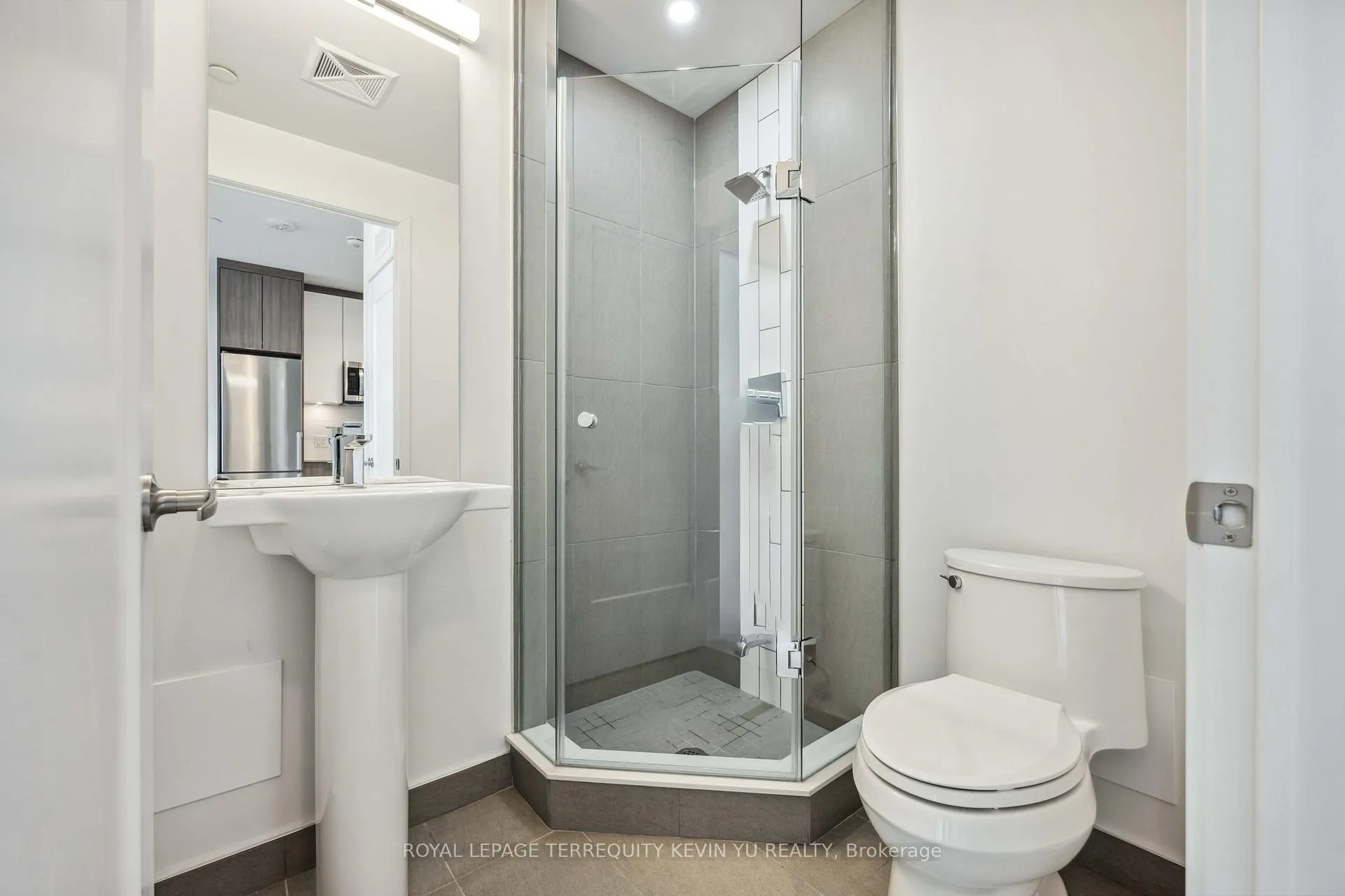 Photo 17 of Unit 1004, 70 Princess Street, Toronto, Waterfront Communities — HOMEH