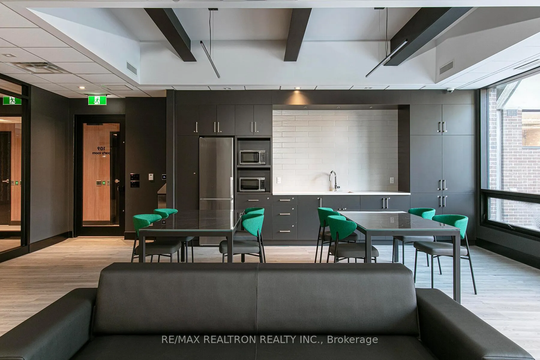 Photo 10 of Unit 2801, 33 Isabella Street, Toronto, Church-Yonge Corridor — HOMEH