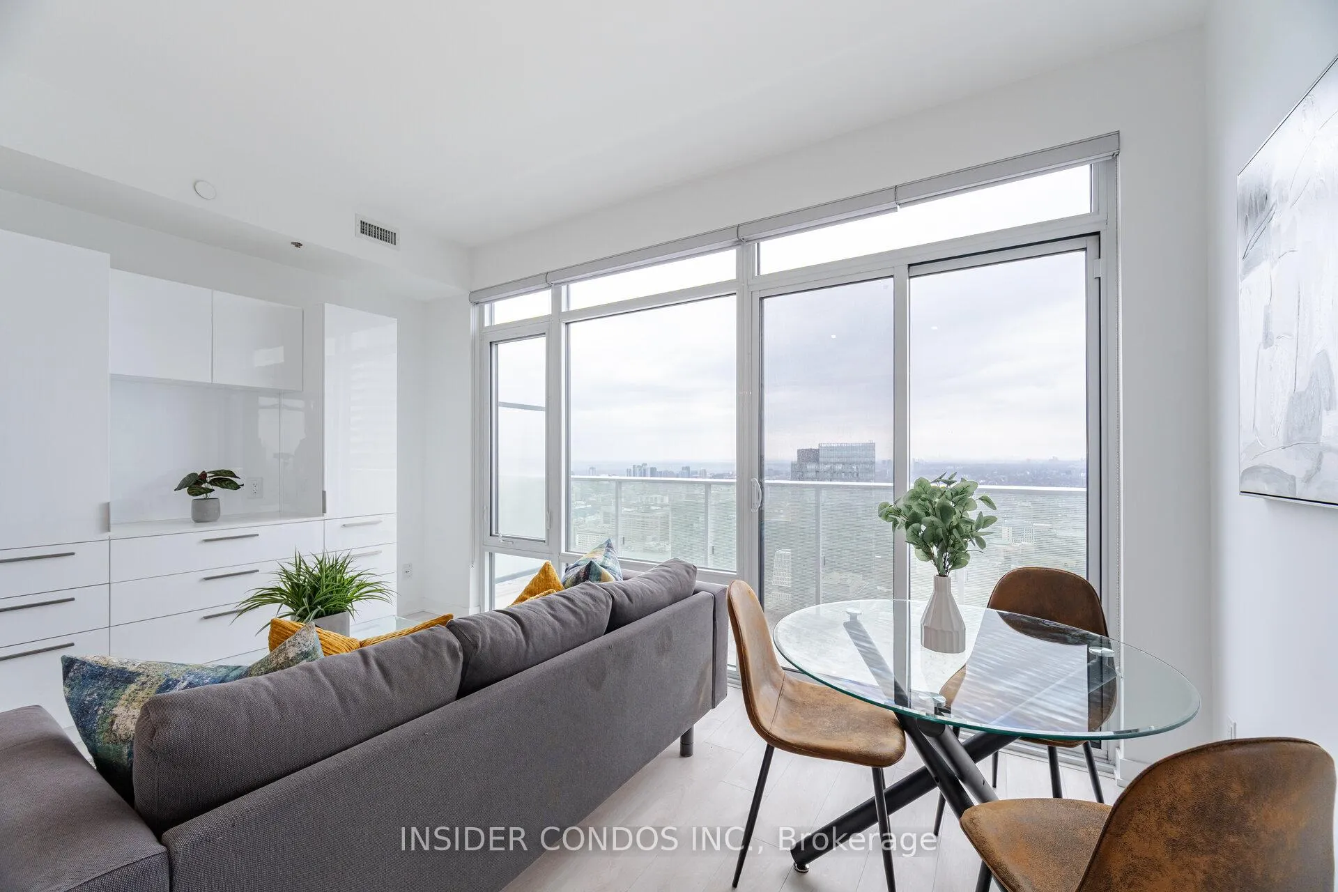 Photo 15 of Unit 5202, 501 Yonge Street, Toronto, Church-Yonge Corridor — HOMEH