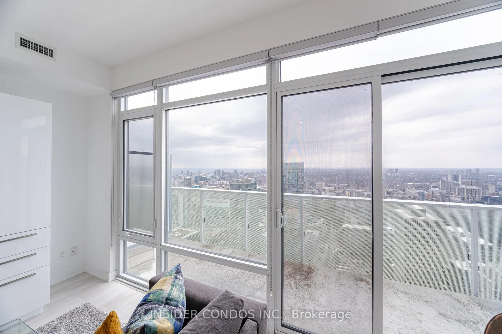 Photo 17 of Unit 5202, 501 Yonge Street, Toronto, Church-Yonge Corridor — HOMEH