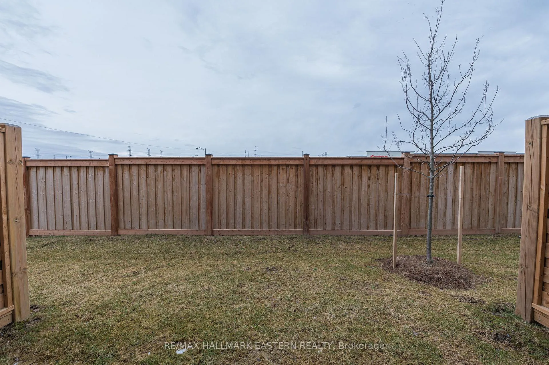 Photo 33 of Unit 9, 279 Danzatore Path, Oshawa, Windfields — HOMEH
