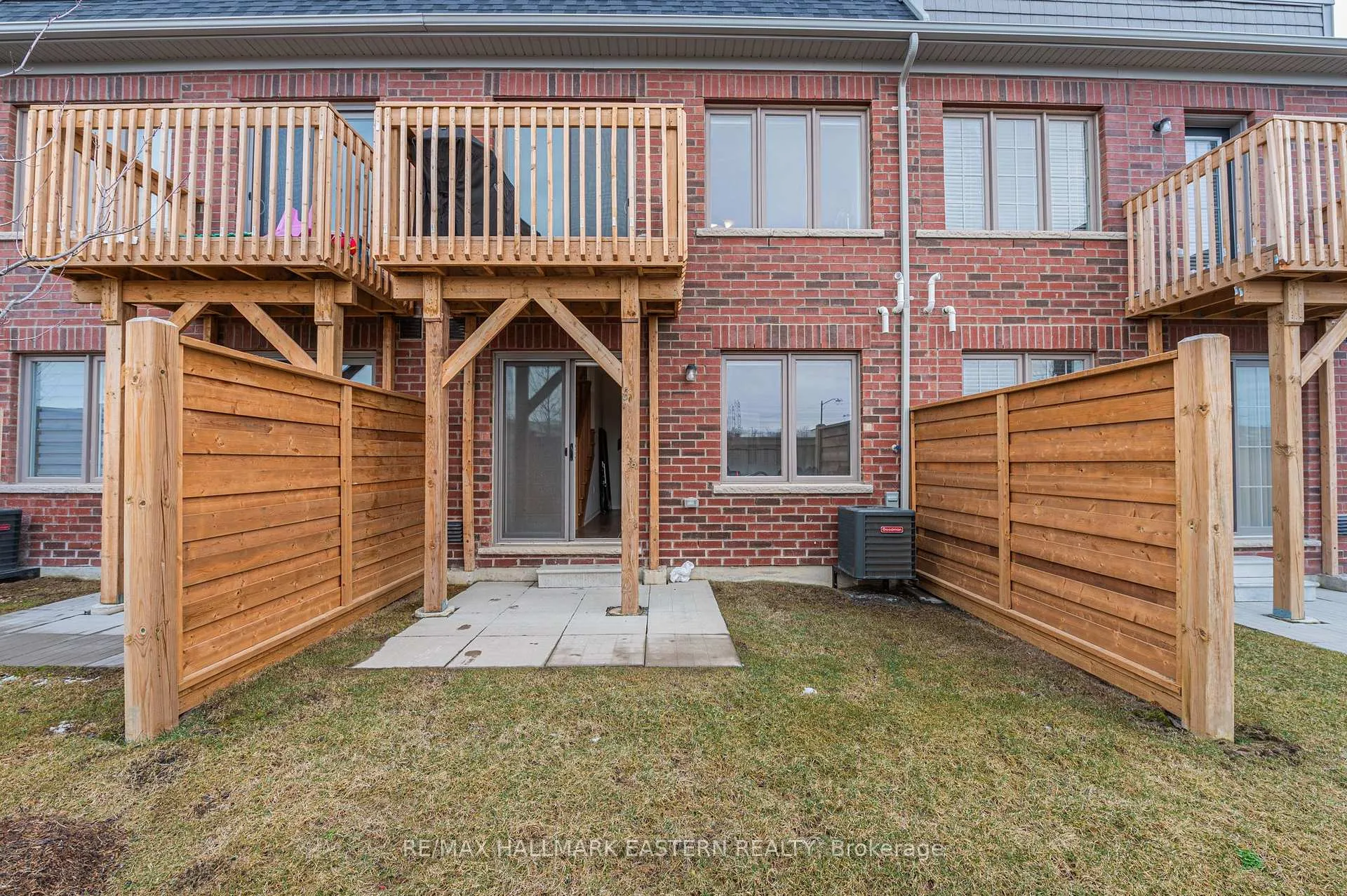 Photo 34 of Unit 9, 279 Danzatore Path, Oshawa, Windfields — HOMEH