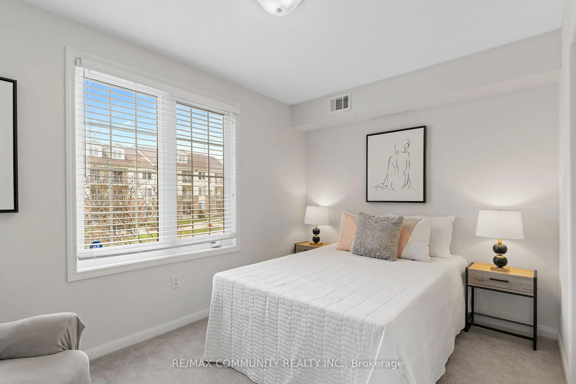 Photo 14 of Unit 2, 74 Petra Way, Whitby, Pringle Creek — HOMEH