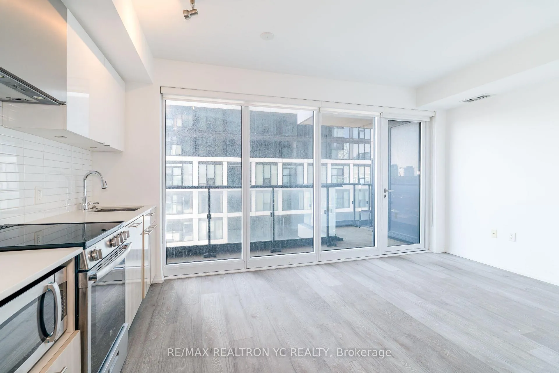 Photo 2 of Unit 1221, 251 Jarvis Street, Toronto, Church-Yonge Corridor — HOMEH