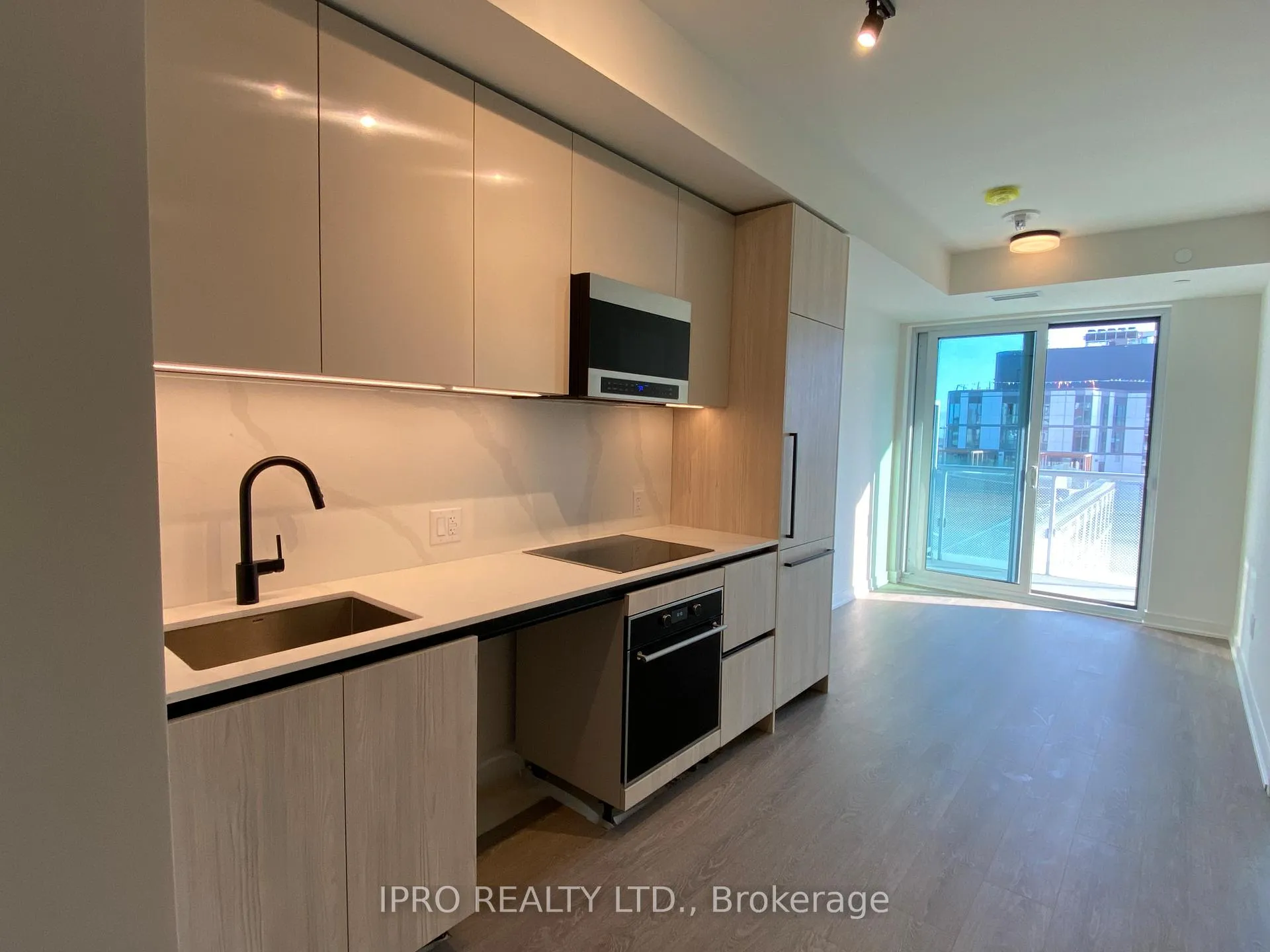 Photo 2 of Unit 1009, 425 Front Street E, Toronto, Waterfront Communities — HOMEH