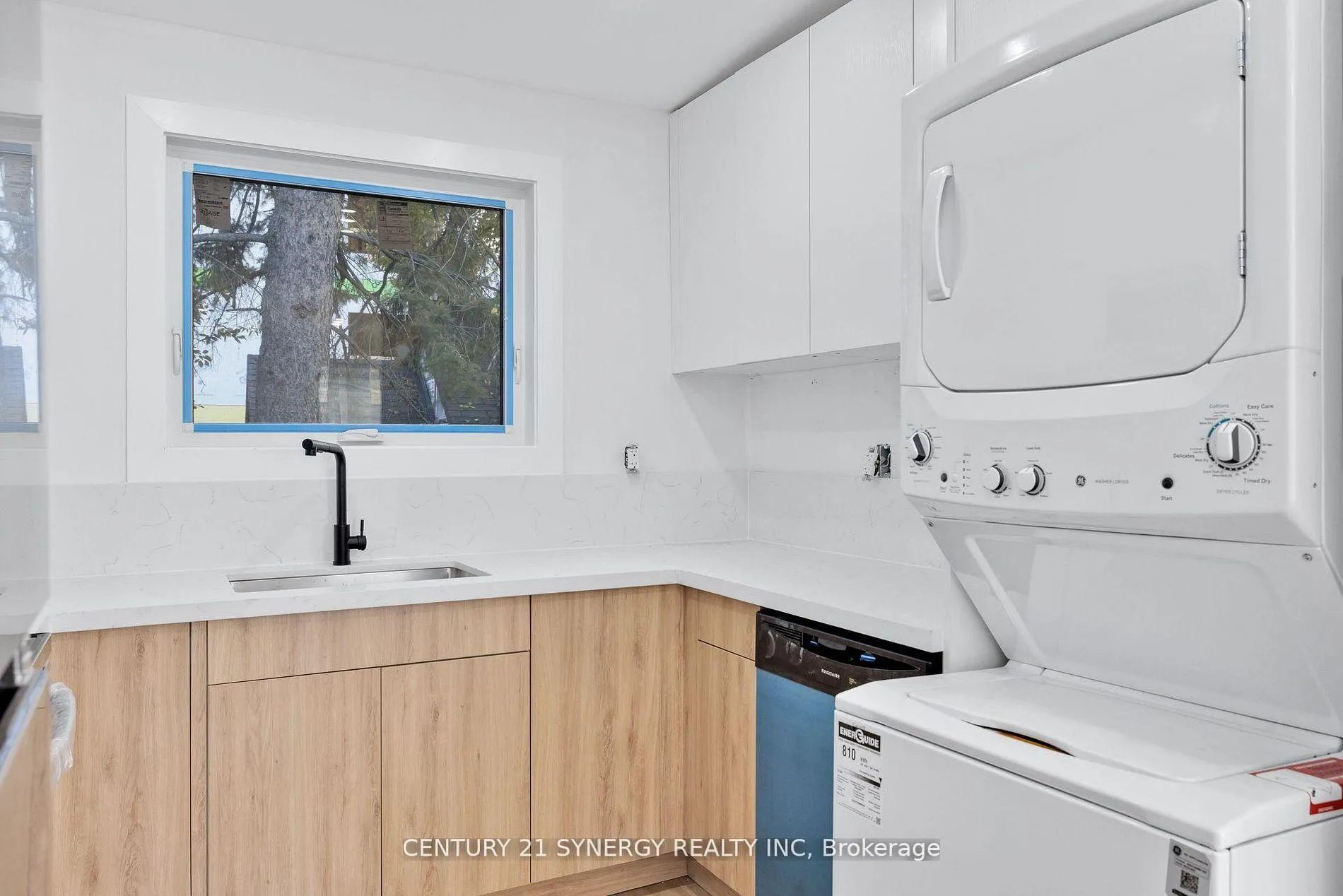Photo 3 of Unit 6, 598 Kirkwood Avenue, Ottawa, Westboro/Hampton Park — HOMEH