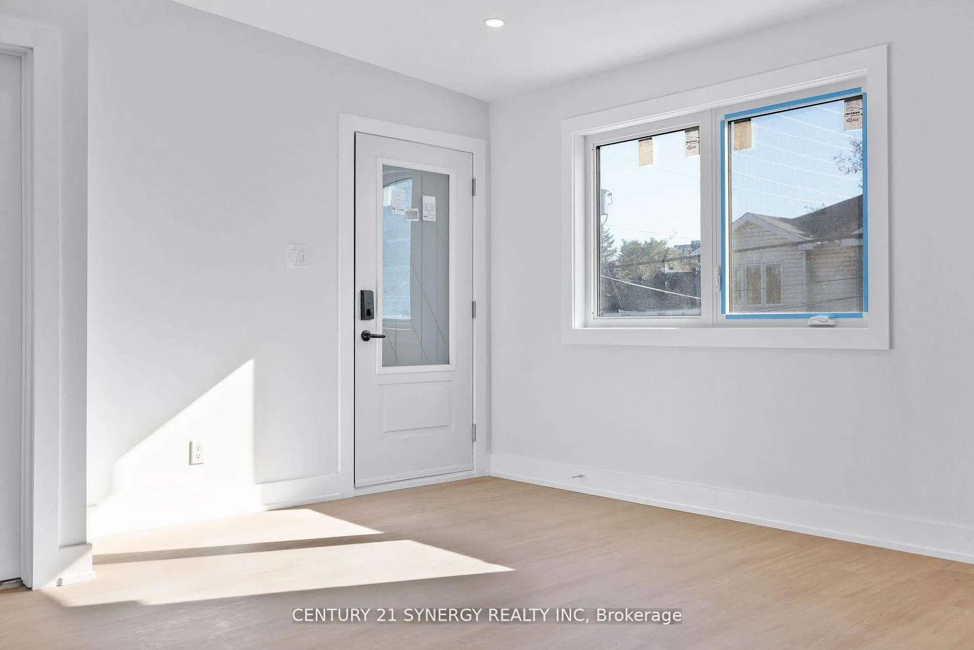 Photo 7 of Unit 6, 598 Kirkwood Avenue, Ottawa, Westboro/Hampton Park — HOMEH