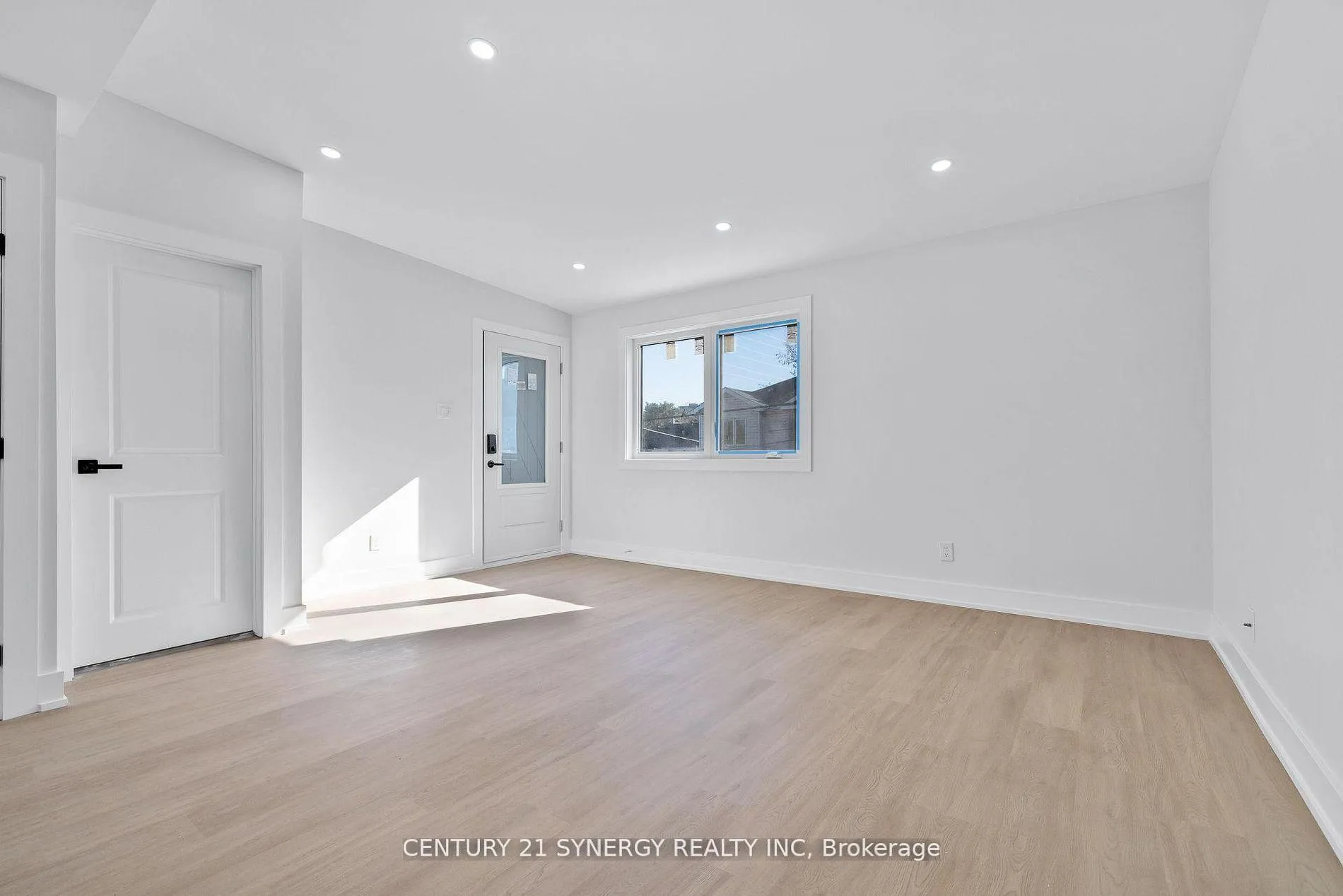 Photo 11 of Unit 6, 598 Kirkwood Avenue, Ottawa, Westboro/Hampton Park — HOMEH
