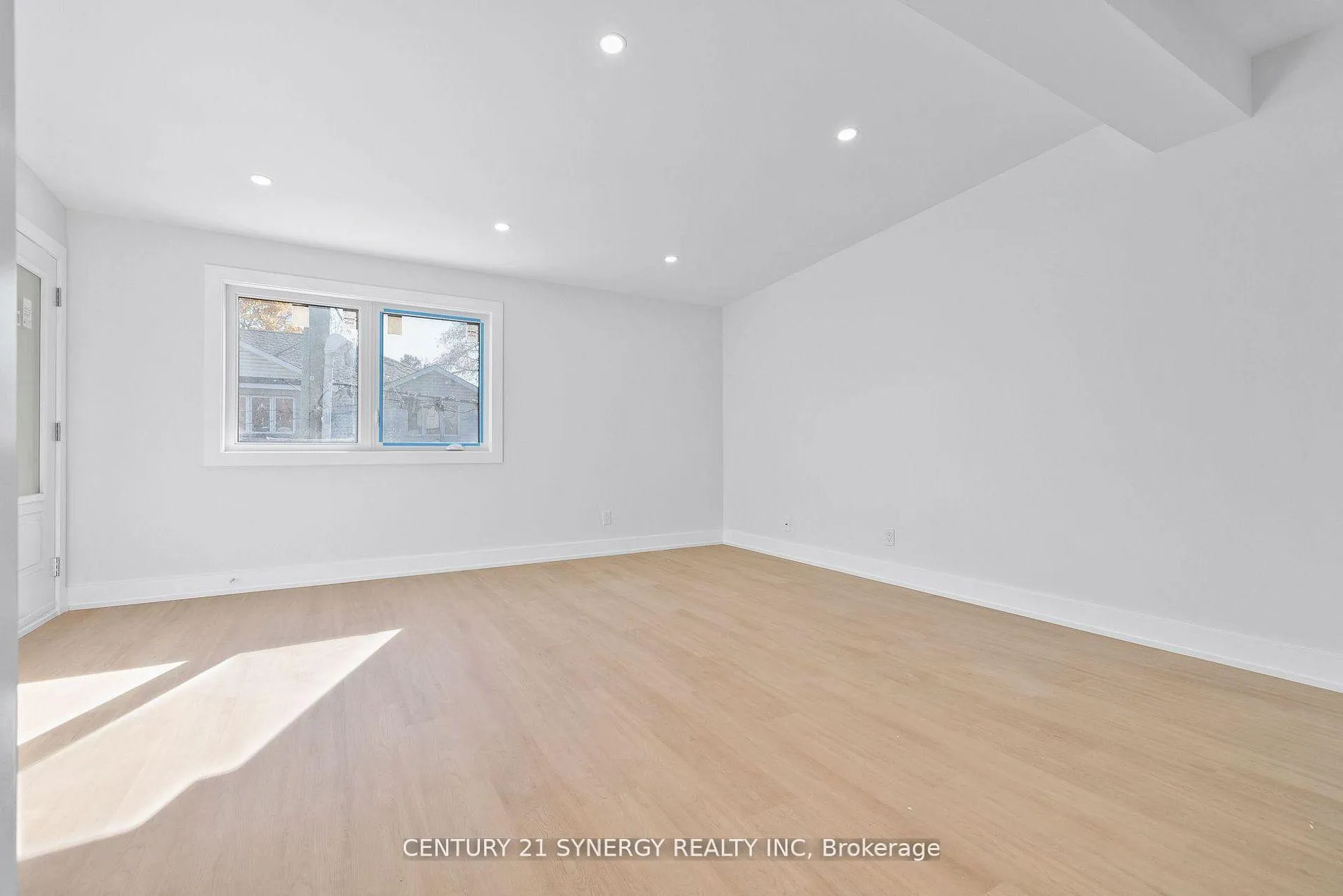 Photo 14 of Unit 6, 598 Kirkwood Avenue, Ottawa, Westboro/Hampton Park — HOMEH