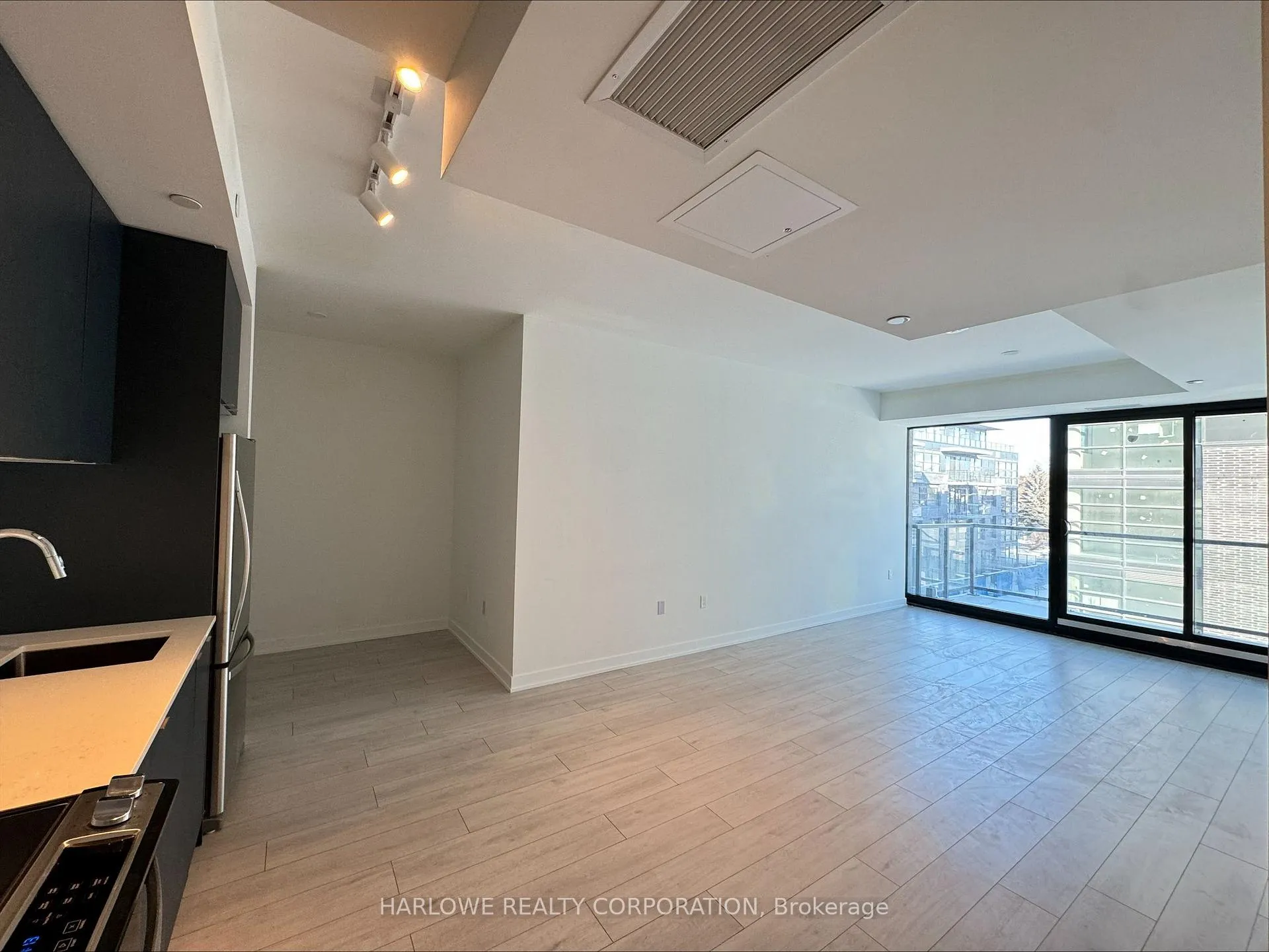 Photo 3 of Unit 339 E, 1610 Charles Street E, Whitby, Port Whitby — HOMEH