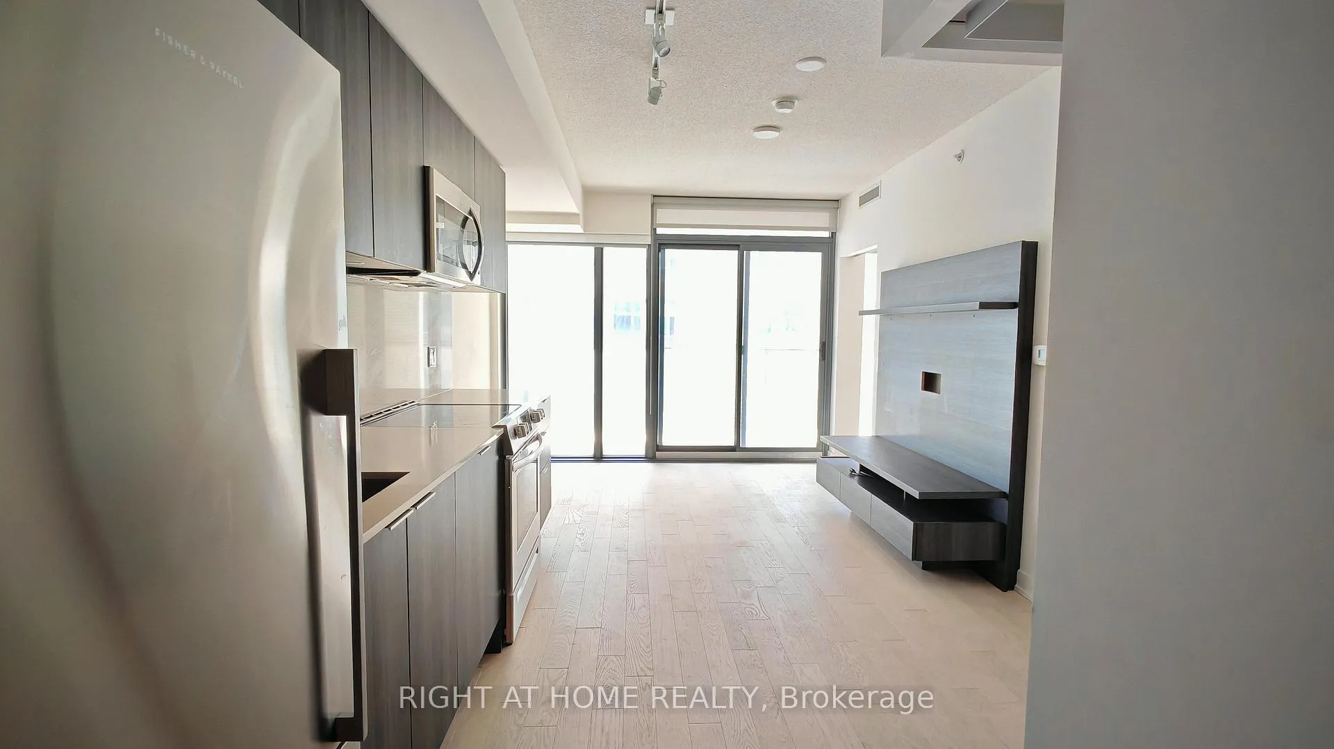 Photo 2 of Unit 1304, 25 Richmond Street E, Toronto, Church-Yonge Corridor — HOMEH