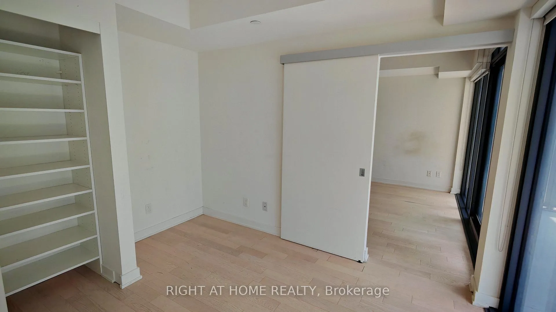 Photo 6 of Unit 1304, 25 Richmond Street E, Toronto, Church-Yonge Corridor — HOMEH